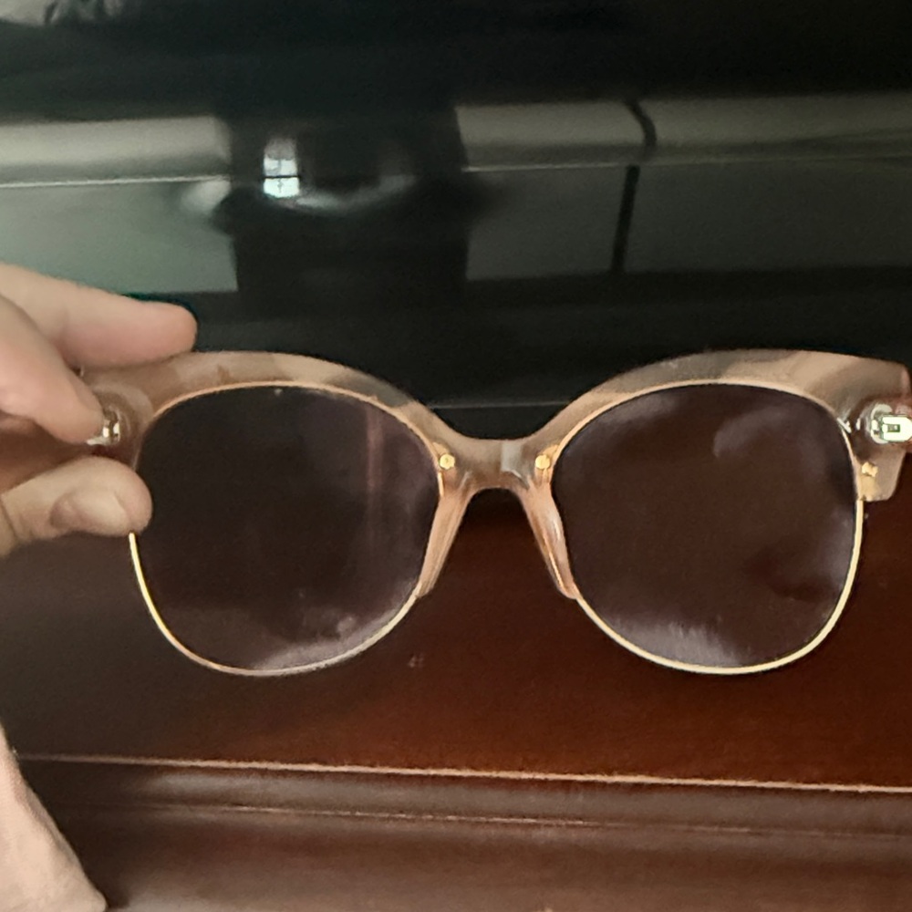 Maui Jim Women’s Sunglasses - Brown Gradient Frame with Dark Brown Lenses - Picture 4 of 4